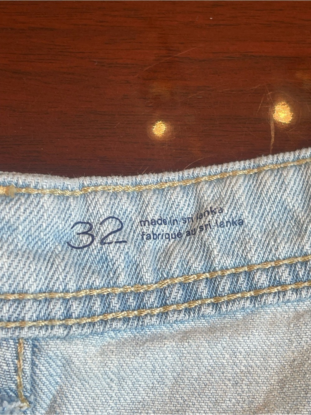Pilcro Modern High-Waisted Baggy Barrel Jeans in Light Wash Denim Size 32 - Picture 6 of 12